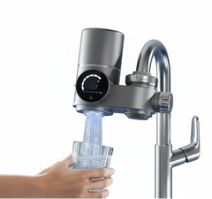 Robinet Filtrant Intelligent “PureFlow Display” | Eau Pure & Bactériostase par Ultraviolets Sans Énergie